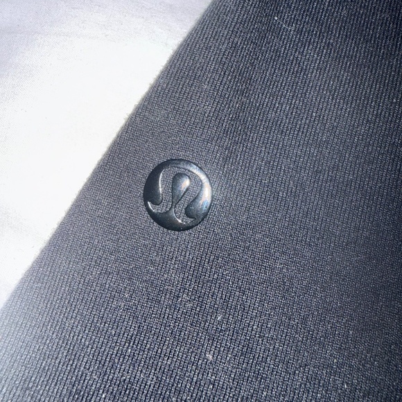 Lululemon Black Tanktop with polka dot mesh pattern sz 4 no pads - Picture 6 of 6